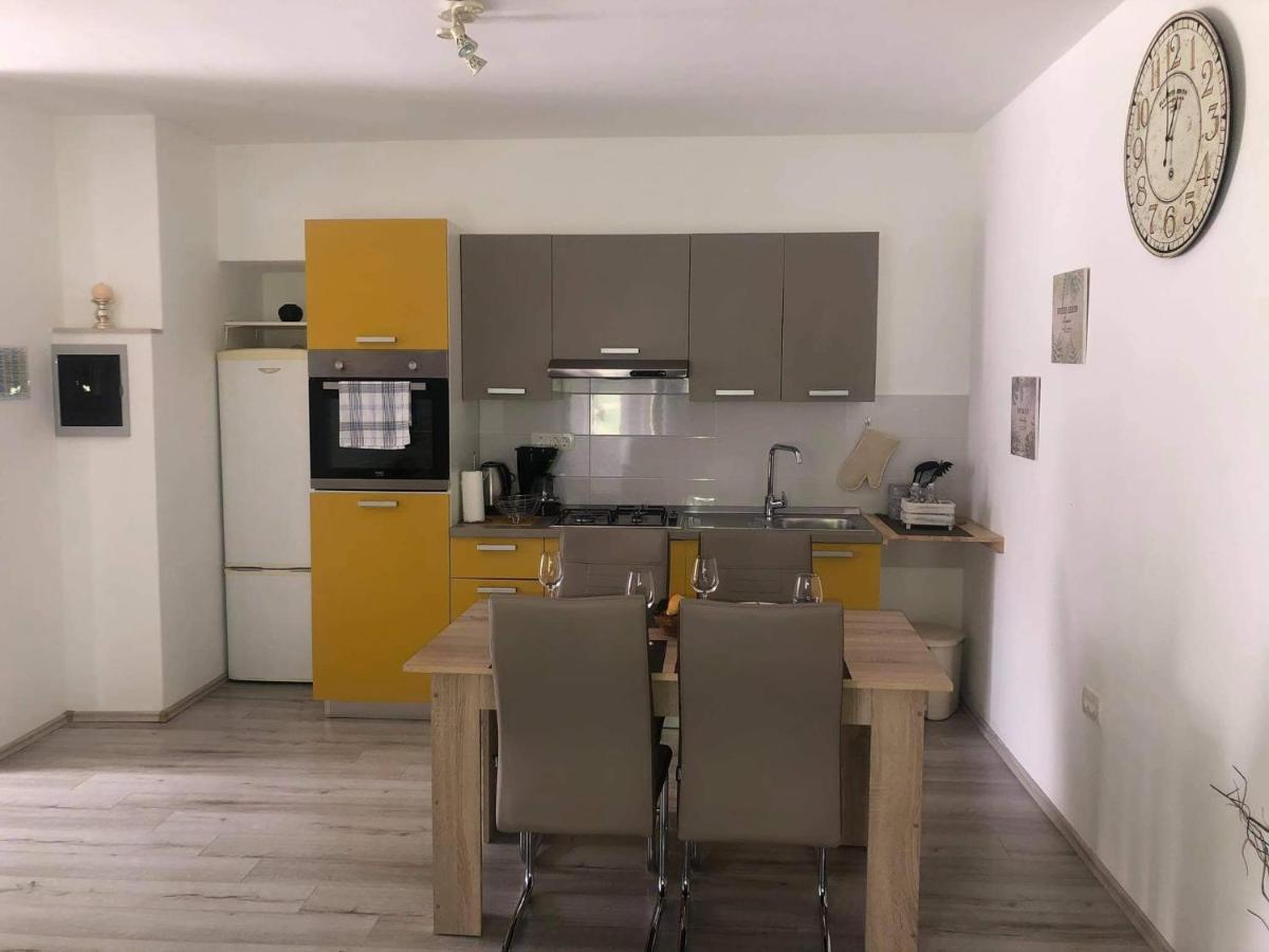 Apartmani Dokic Bale Luaran gambar